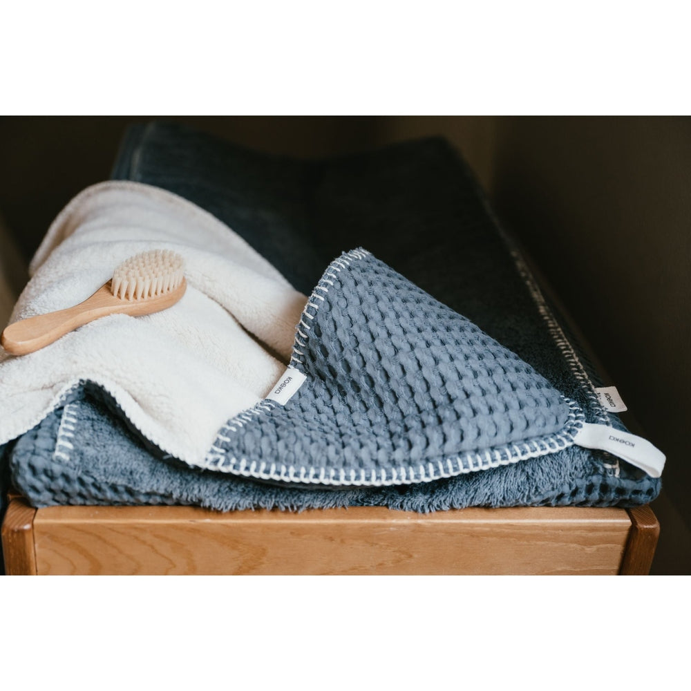 Koeka Couverture d’emmaillotage Waffle / Teddy Oslo Bluestone | Couverture à envelopper
