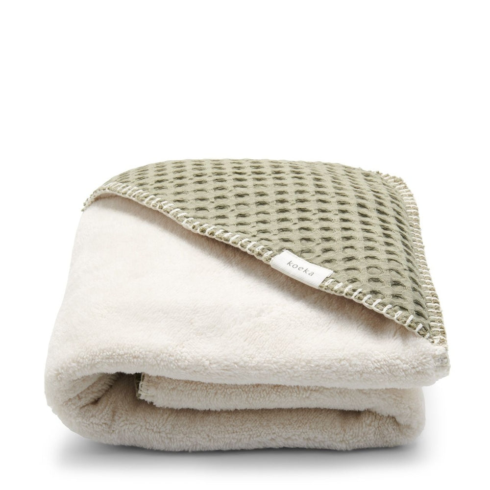Koeka Couverture d’emmaillotage gaufrée / Teddy Oslo Moss | Couverture d’emmaillotage