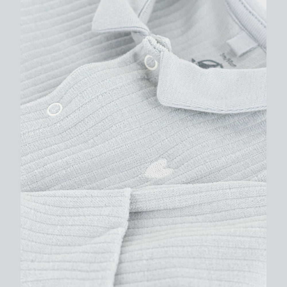 Pyjama bébé en velours uni avec col et petit cœur brodé