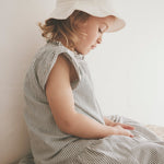 Robe rayée Huttelihut – robe d’été pour enfant – bleu marine foncé