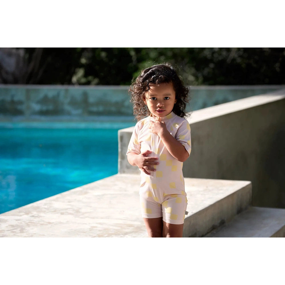Maillot de bain enfant à manches courtes avec protection UV - rose