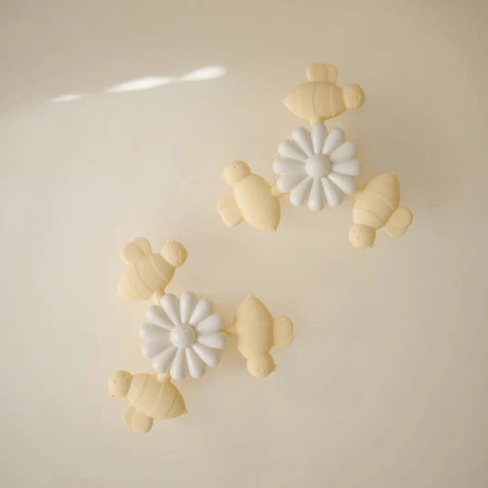Jouet pour bébé Mushie Spinner avec ventouse - Bee
