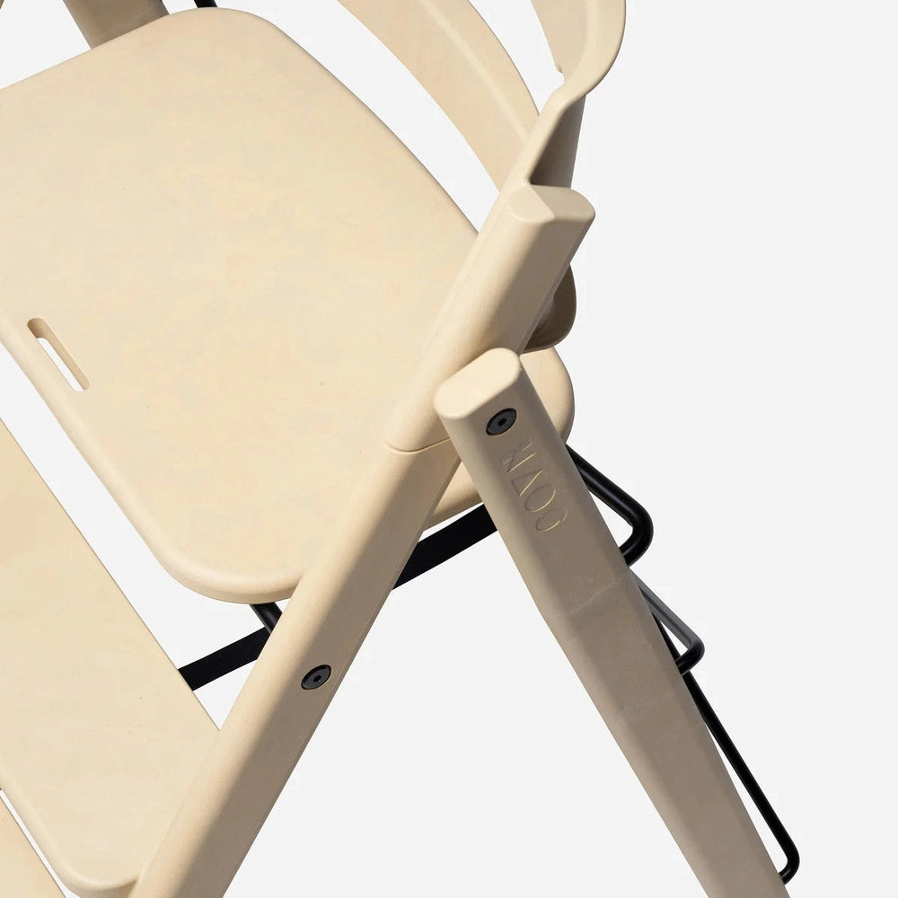 Chaise haute Kaos Klapp - Chaise enfant évolutive - Pliable et compacte - Plastique recyclé - Sable du désert