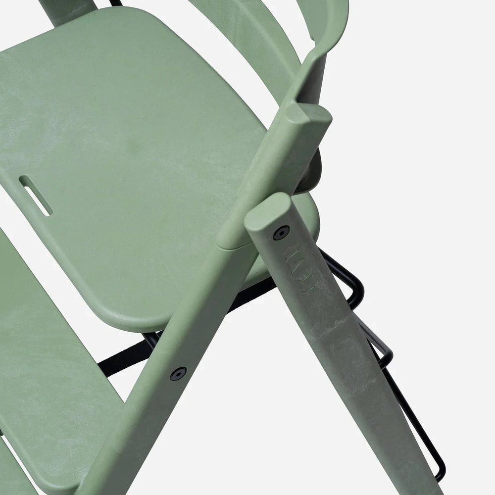 Chaise haute Kaos Klapp - chaise enfant évolutive - pliable et compacte - plastique recyclé - vert minéral