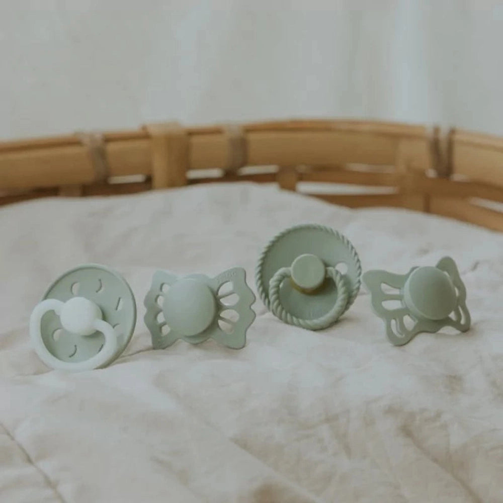 Lot de 4 premières tétines Frigg Baby - Floral Heart Sage T1 - 0-6 mois