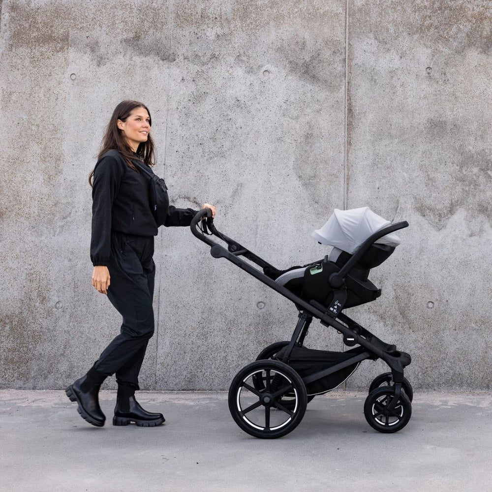 Siège auto bébé Thule Maple - gris clair
