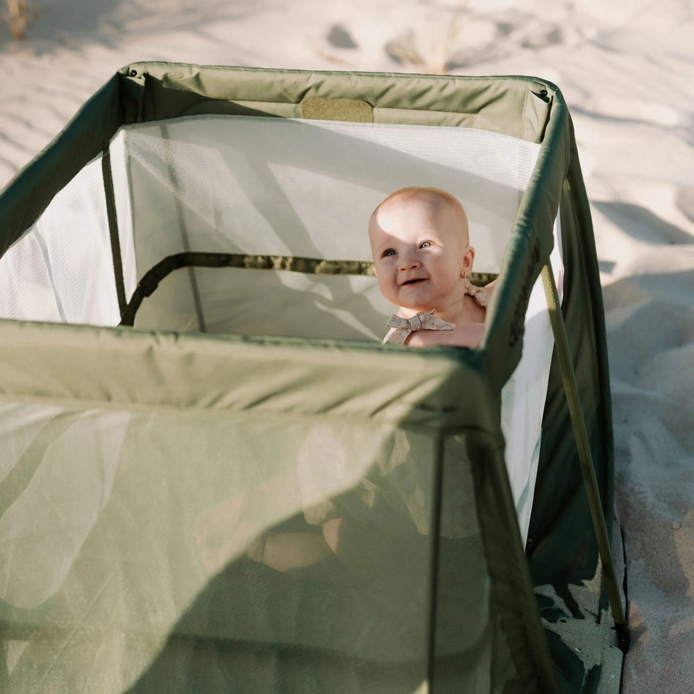 Lit de voyage instantané Aeromoov pour bébé et tout-petit - Vert mousse