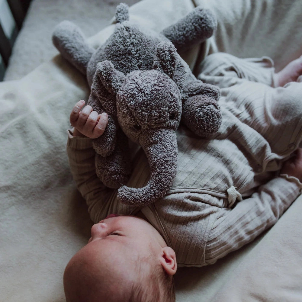 Flow Amsterdam Doudou peluche avec battements de cœur George Grey