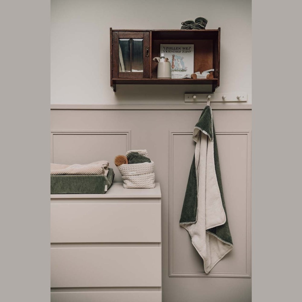 Koeka Couverture d'emmaillotage Teddy Vik - Moss | couverture enveloppante
