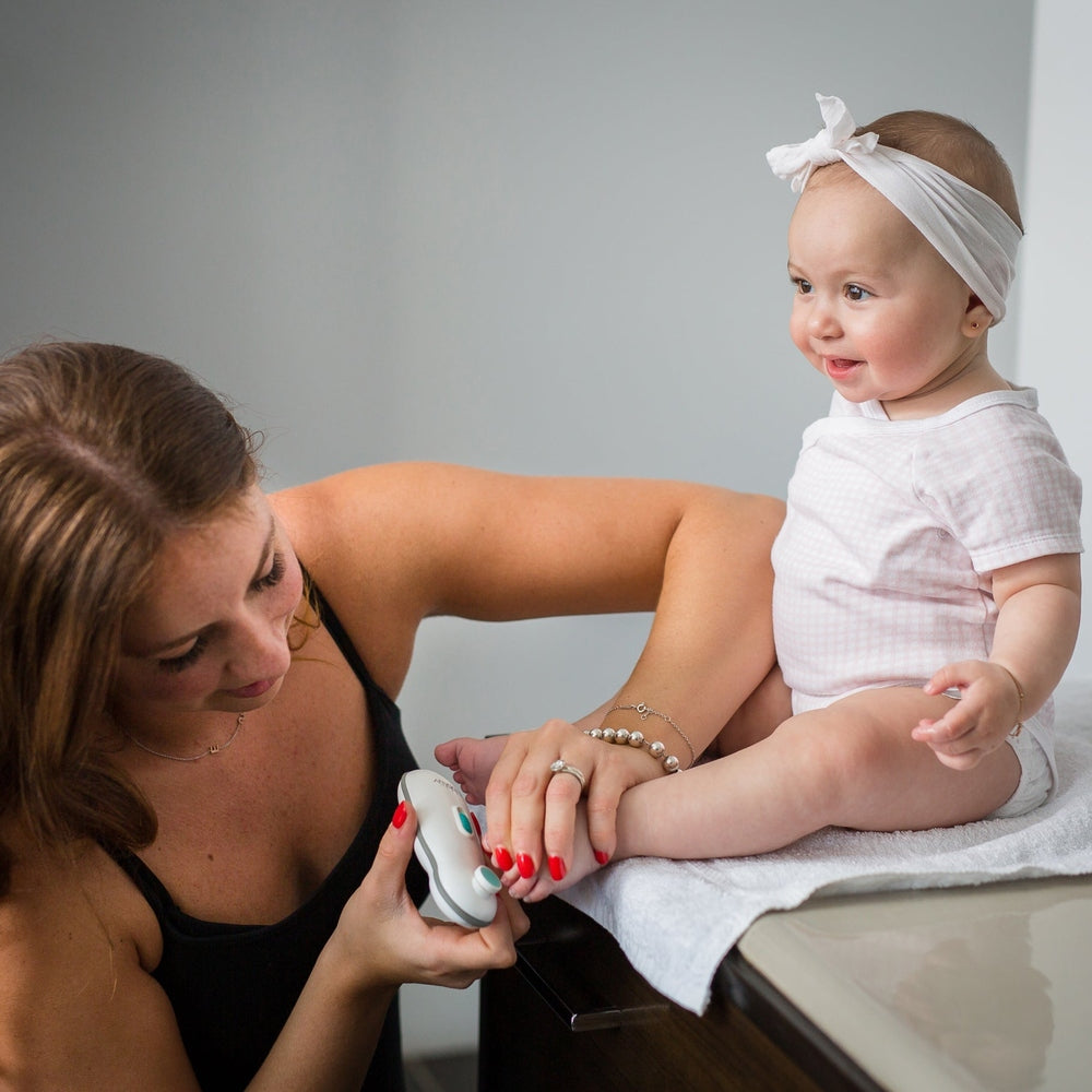 Bblüv Trimö Tondeuse à ongles électrique pour bébés et enfants