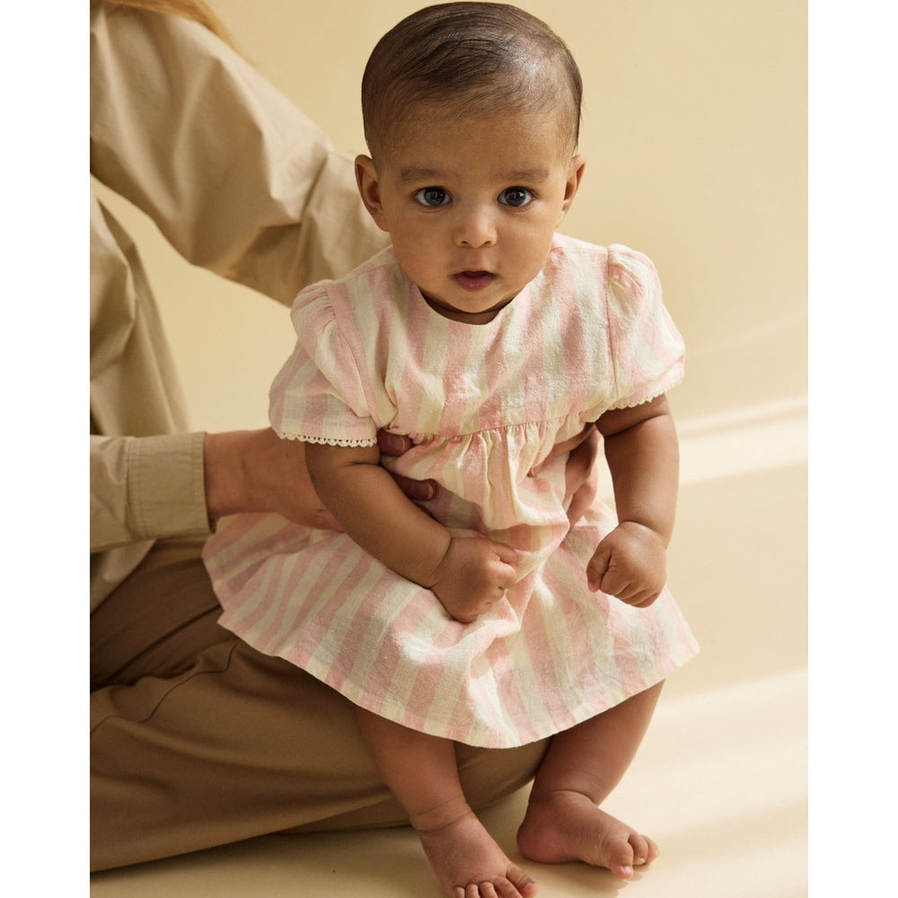 Robe Minymo à manches courtes rayée argent rose