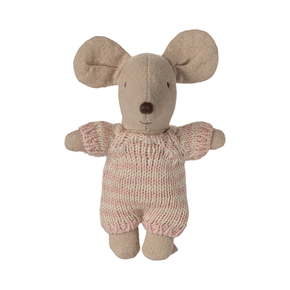 Maileg Souris bébé dans un couffin de voyage - rose