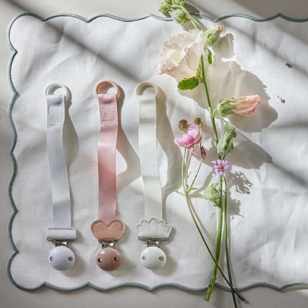 attache-tétine Elodie Hout - blanc vanille