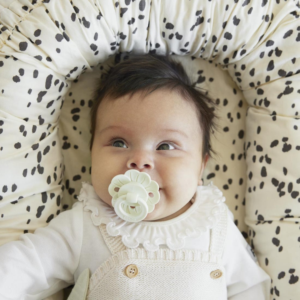 Elodie Details Tétine Binky Bloom en silicone 3+ mois - Blanc vanille