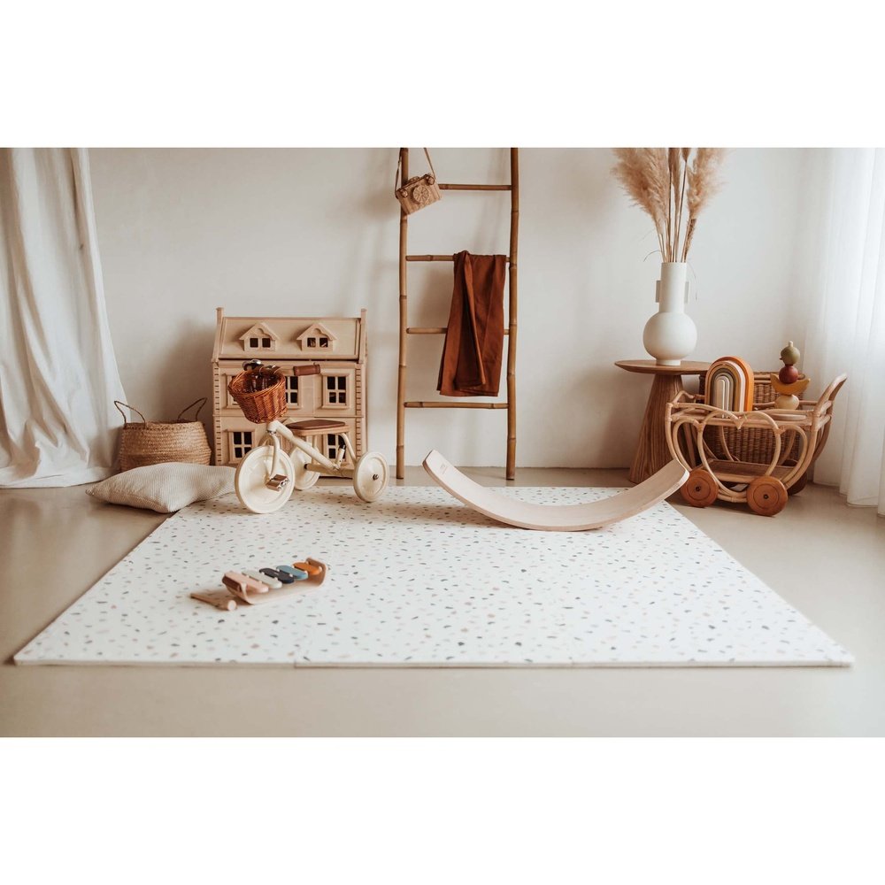 Tapis de jeu puzzle Play&Go - Eevaa 2-en-1 tapis puzzle/boîte de rangement - Alphabet/Terrazzo