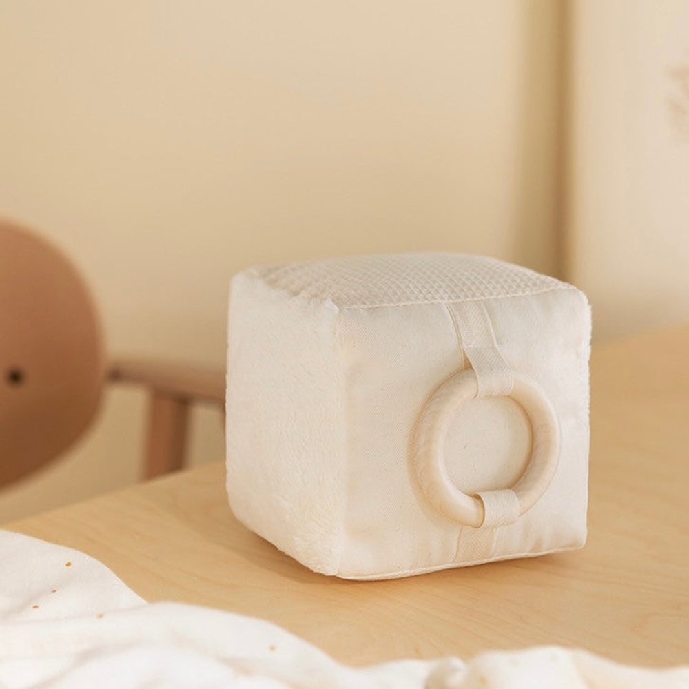 CUBE D’ACTIVITÉS SENSORIELLES