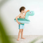 Quut Bouée cheval verte pour enfants – double plaisir aquatique avec style
