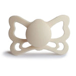 Frigg Tétine papillon anatomique - silicone - crème T1/T2