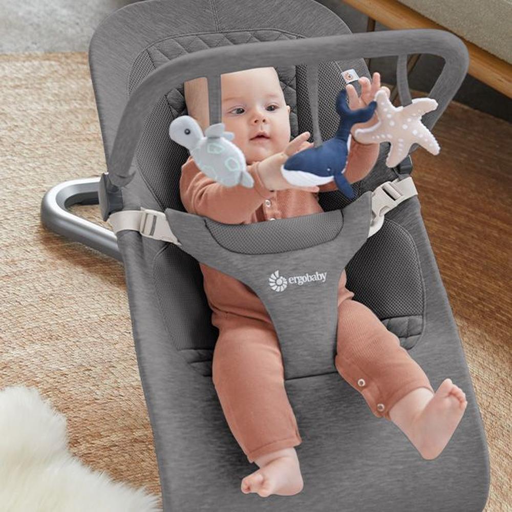 Ergobaby 3-en-1 Evolve Transat avec arche de jeu - Ocean Wonders - Gris charbon