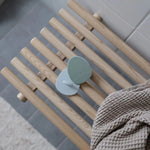 Mushie Brosse de bain pour croûtes de lait - Naturel/Cambridge Blue