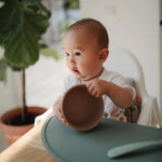 Mushie Petit bol en silicone et ventouse - Naturel