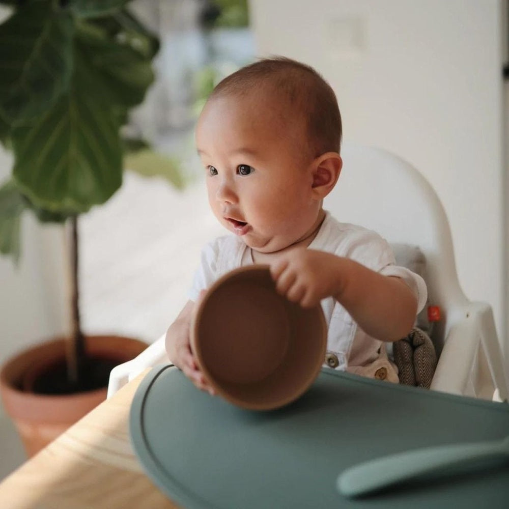 Mushie Petit bol en silicone et ventouse - Naturel